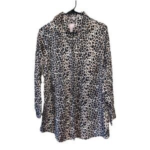 Women’s Chico’s Cheetah Print Button Up Dress Shirt Sz M (8) Wrinkle Resistant
